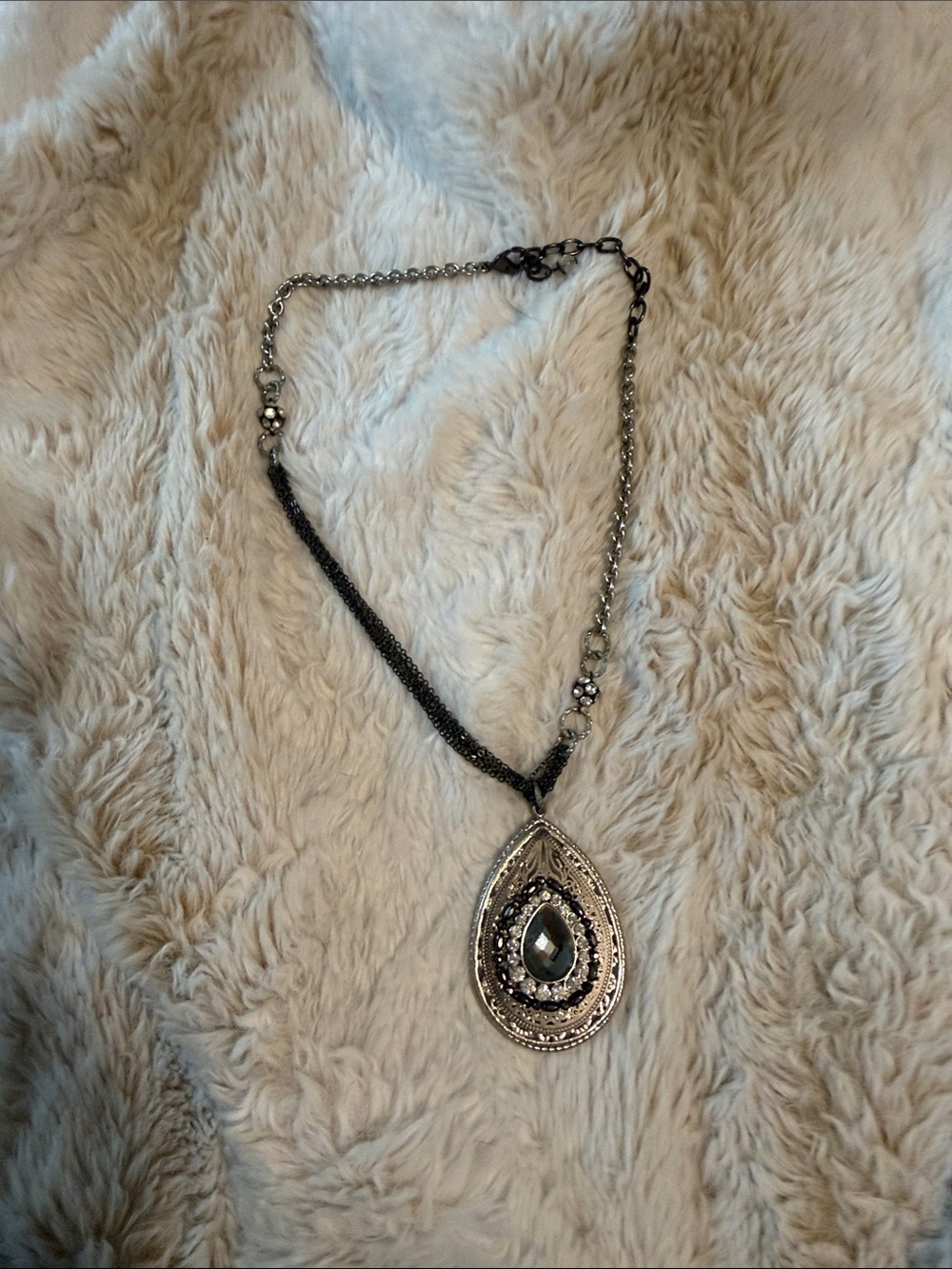 Antique Silver Teardrop Pendant Necklace with Black Stone